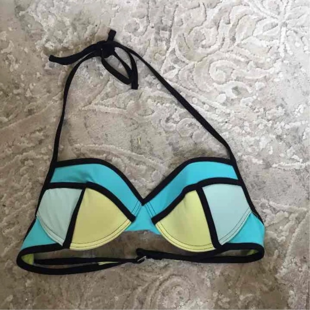 Triangle bathing suit